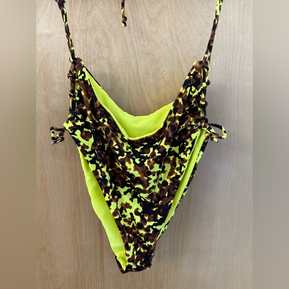 Bikini Labs Stylish Multicolor Women's Monokini Swimwear - Picture 6 of 15